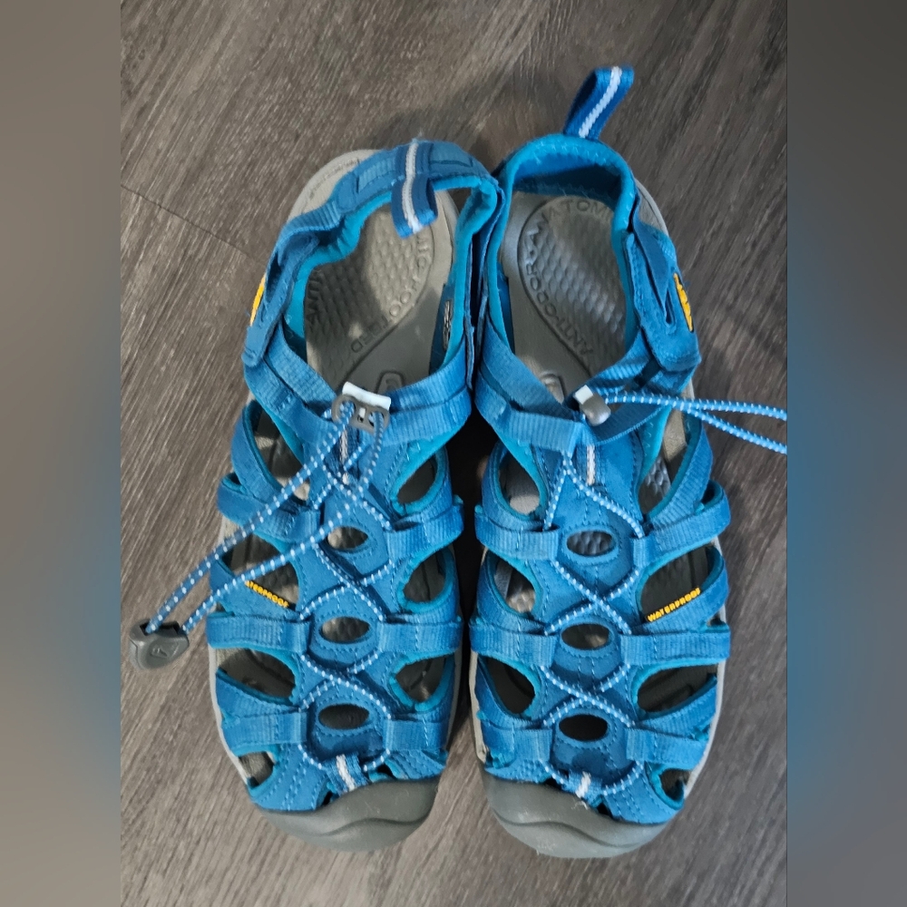 *New Waterproof Keen Sandals*